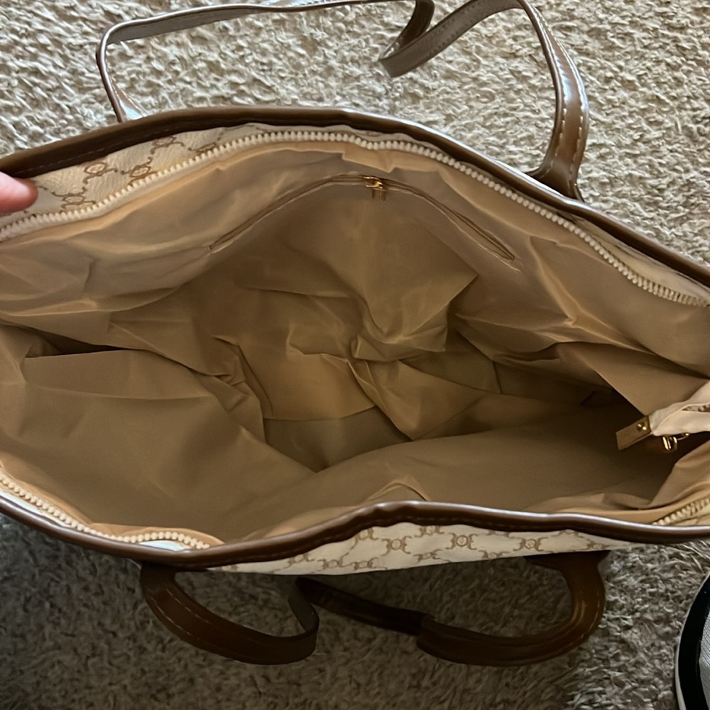 purse - Picture 3 of 4